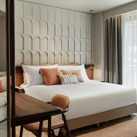 Monasty, Thessaloniki, Autograph Collection Hotel Exterior photo A bedroom at the hotel