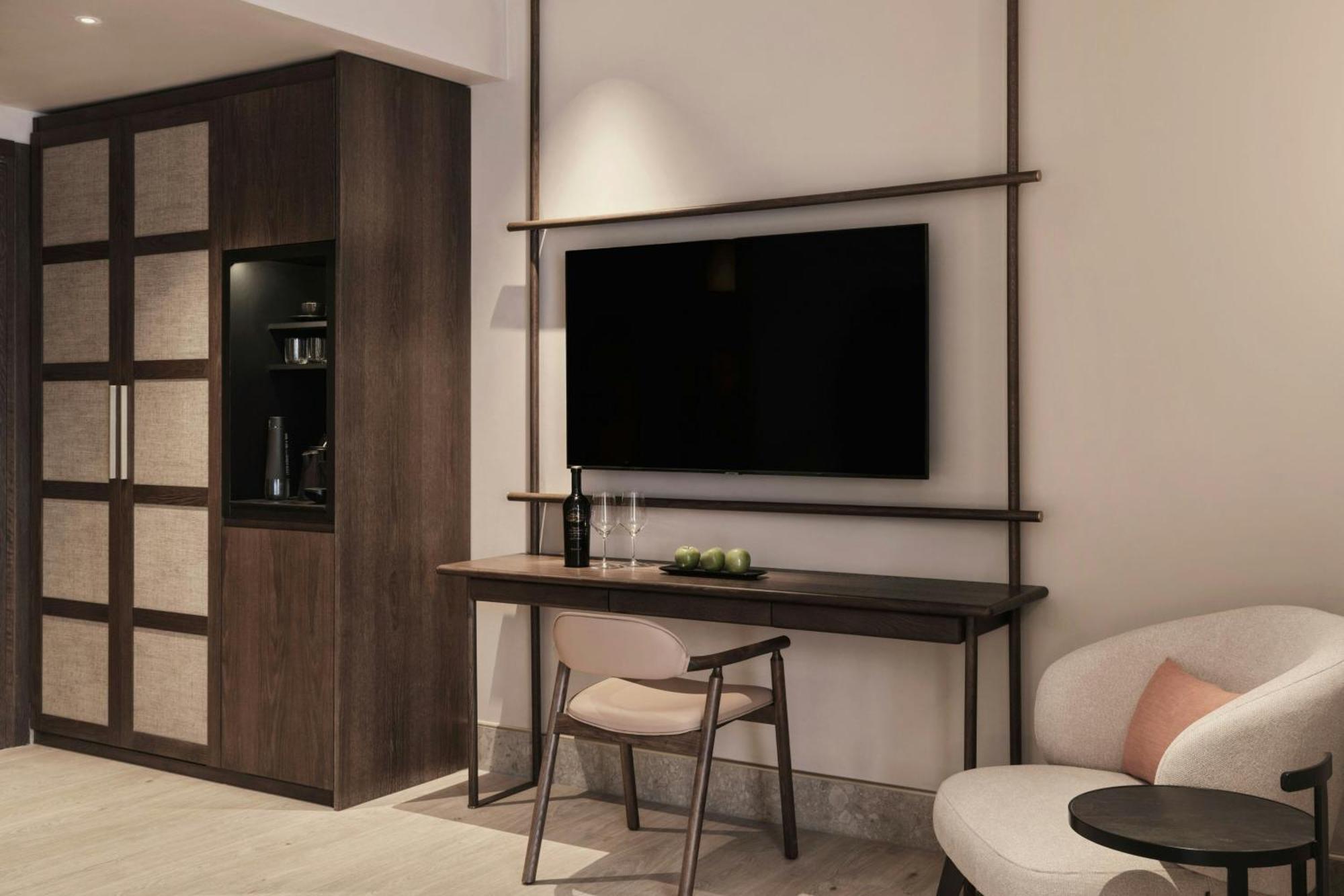 Monasty, Thessaloniki, Autograph Collection Hotel Exterior photo A television in a hotel room